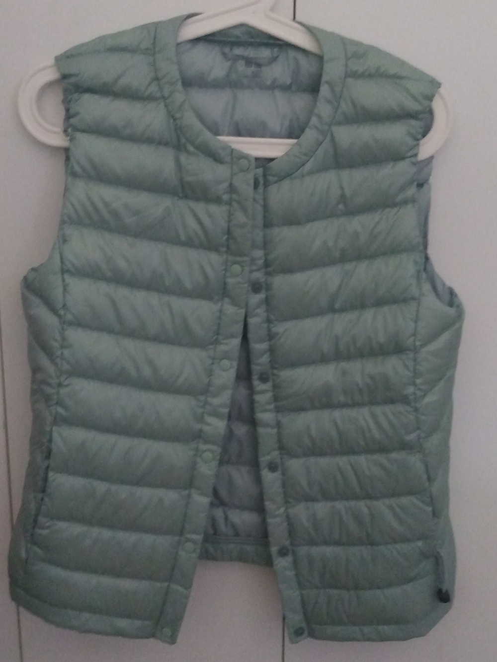 Uniqlo Women's Light Teal Puffer Vest